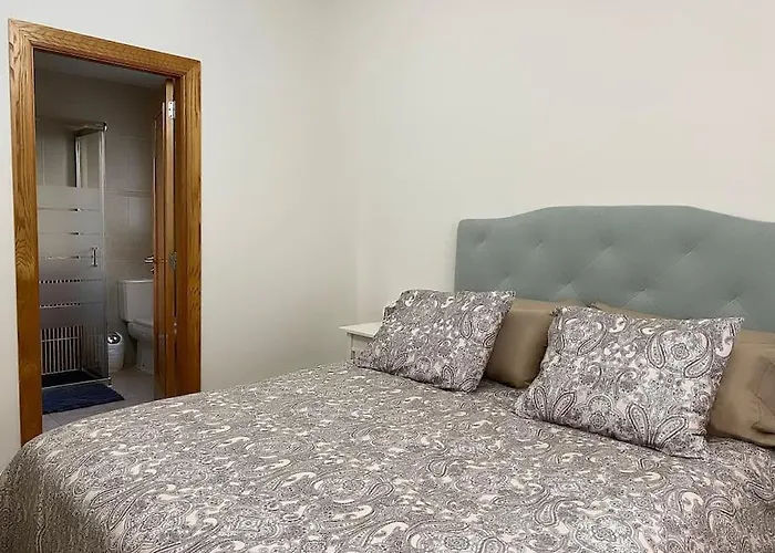 Comfortable Family House With Pool And Jacuzzi