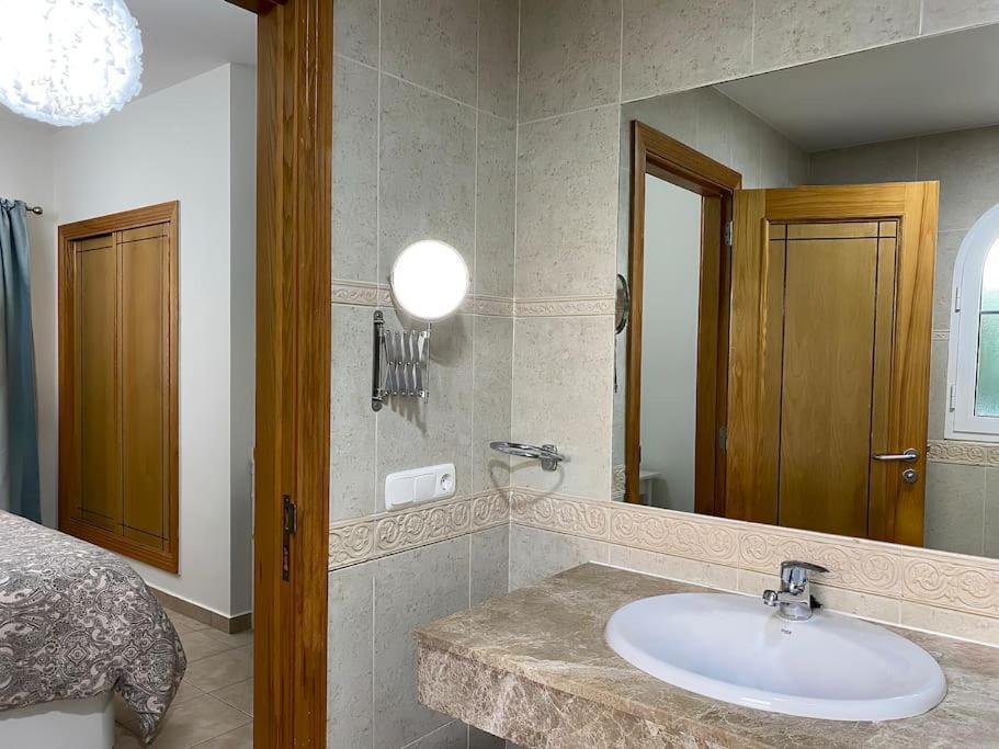 Comfortable Family House With Pool And Jacuzzi Costa De Antigua