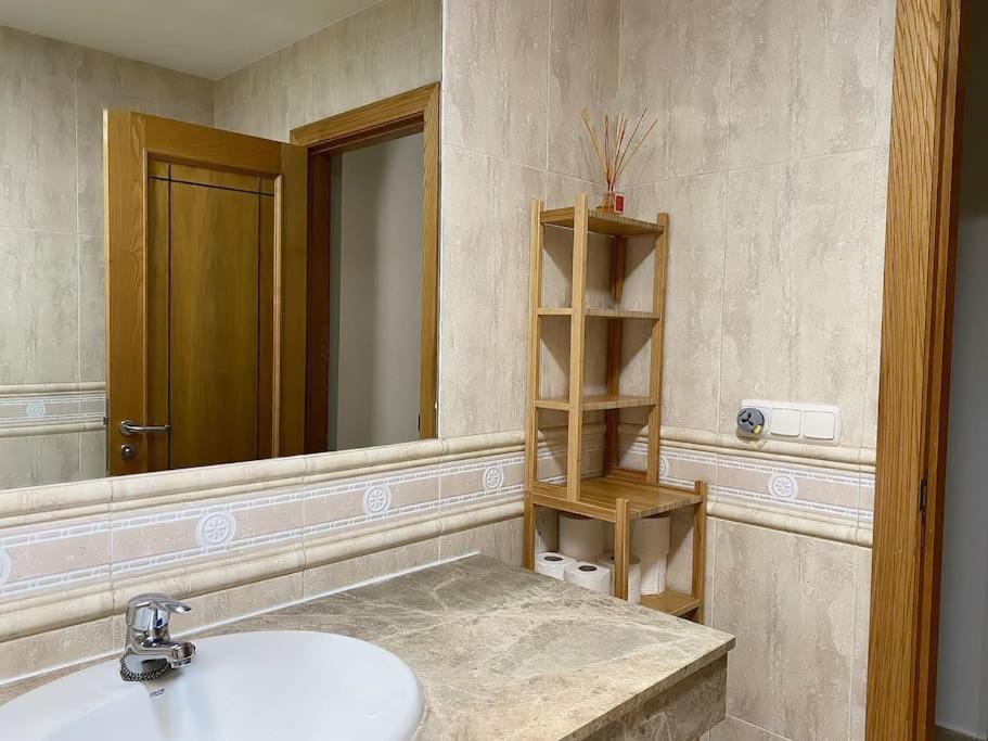 Comfortable Family House With Pool And Jacuzzi Villa