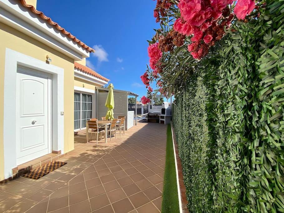 Comfortable Family House With Pool And Jacuzzi *
